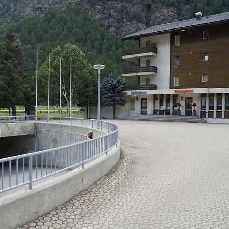 Monte Rosa D 412 Aparthotel Täsch Exterior foto